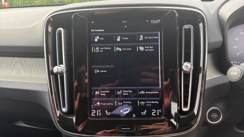 Volvo Xc40 1.5 T5 Recharge PHEV Inscription Pro 5dr Auto Estate